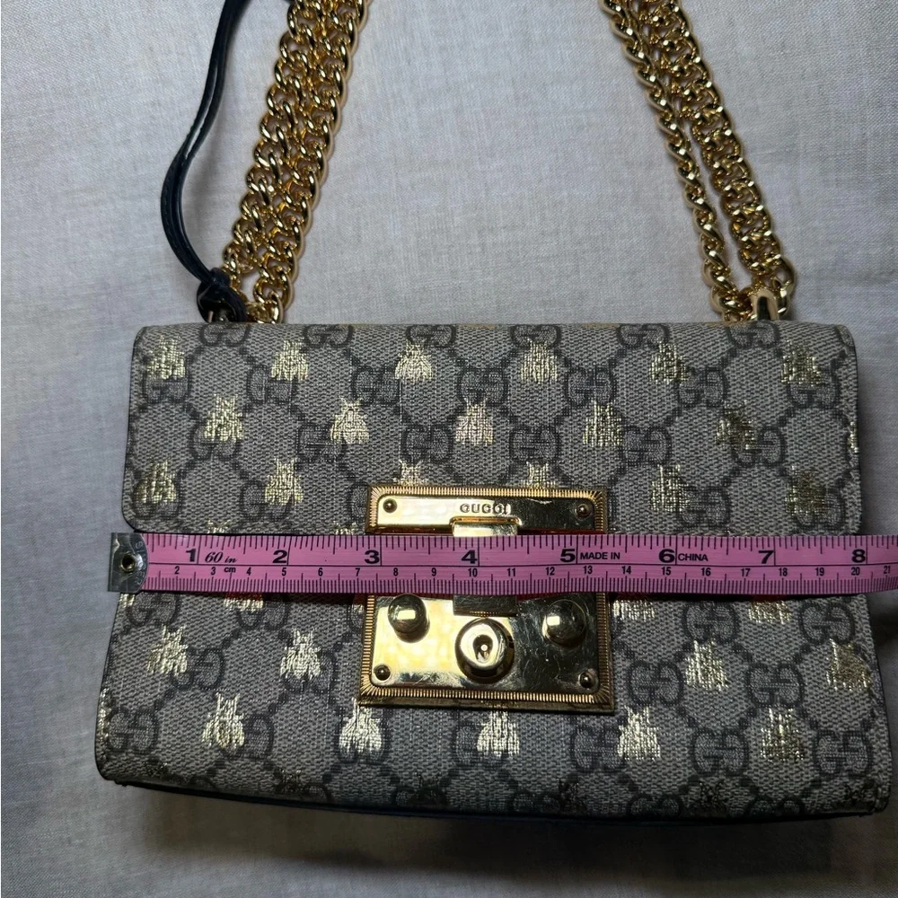 Gucci Padlock GG Supreme Bee Shoulder Bag Gold Chain Small Crossbody Rare - Picture 11 of 16